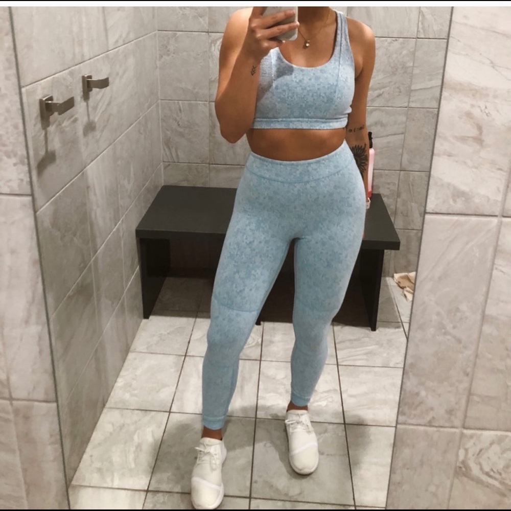 Blue gym shark set